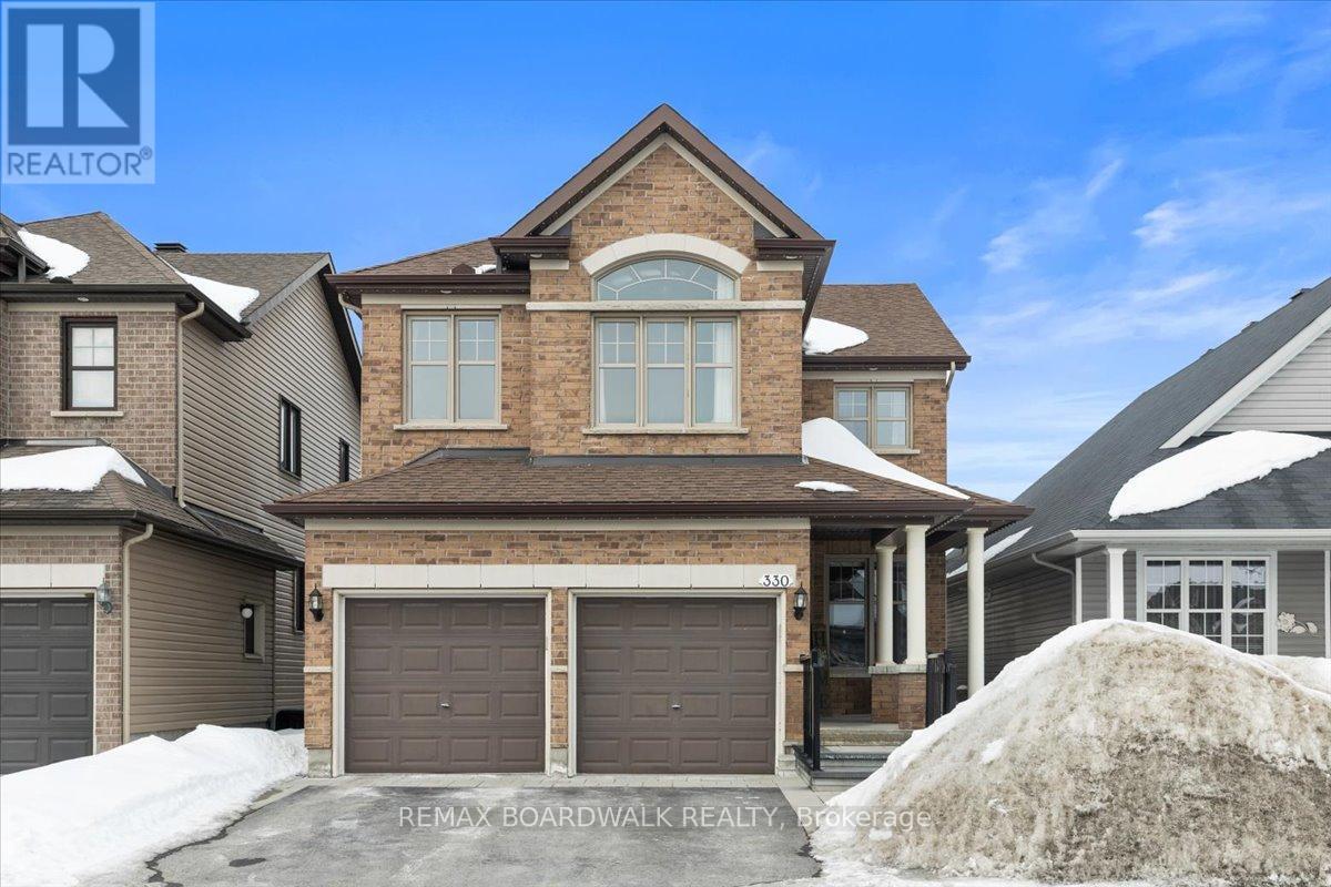 330 BOBOLINK RIDGE, Ottawa, Ontario