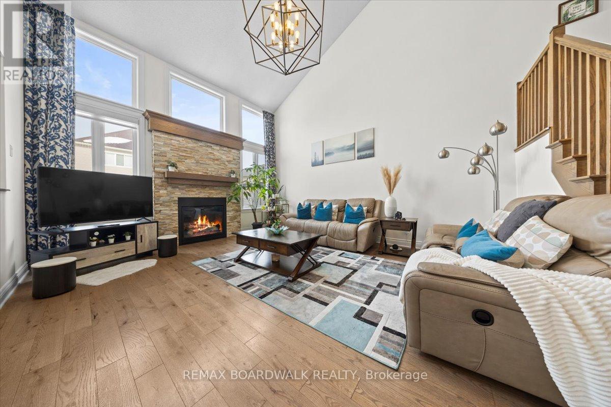 330 Bobolink Ridge, Ottawa, Ontario  K2V 0B7 - Photo 12 - X12938784