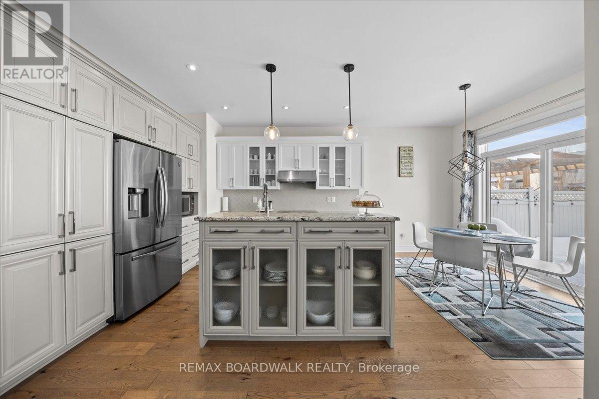 330 Bobolink Ridge, Ottawa, Ontario  K2V 0B7 - Photo 20 - X12938784