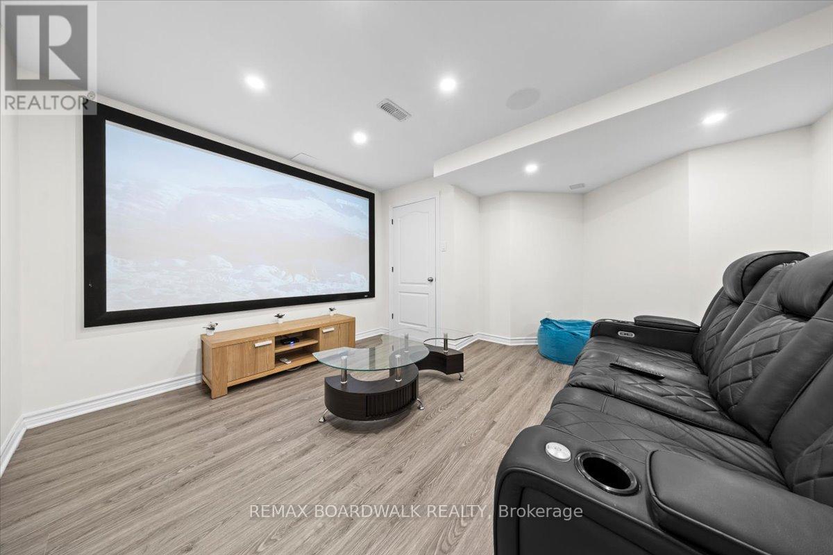 330 Bobolink Ridge, Ottawa, Ontario  K2V 0B7 - Photo 37 - X12938784