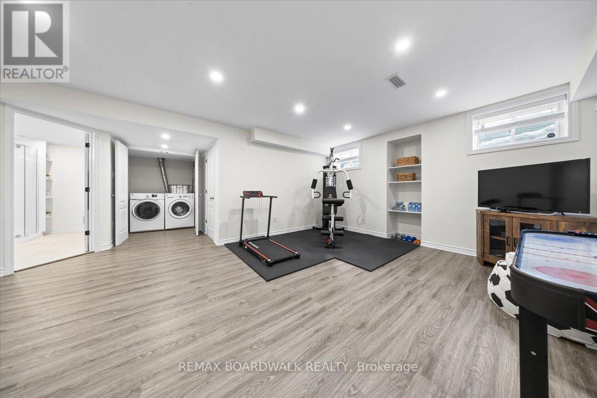 330 Bobolink Ridge, Ottawa, Ontario  K2V 0B7 - Photo 42 - X12938784