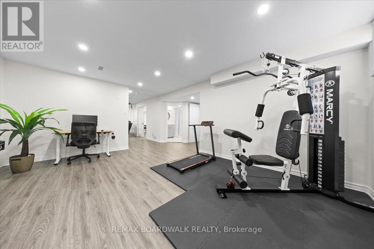 330 Bobolink Ridge, Ottawa, Ontario  K2V 0B7 - Photo 43 - X12938784