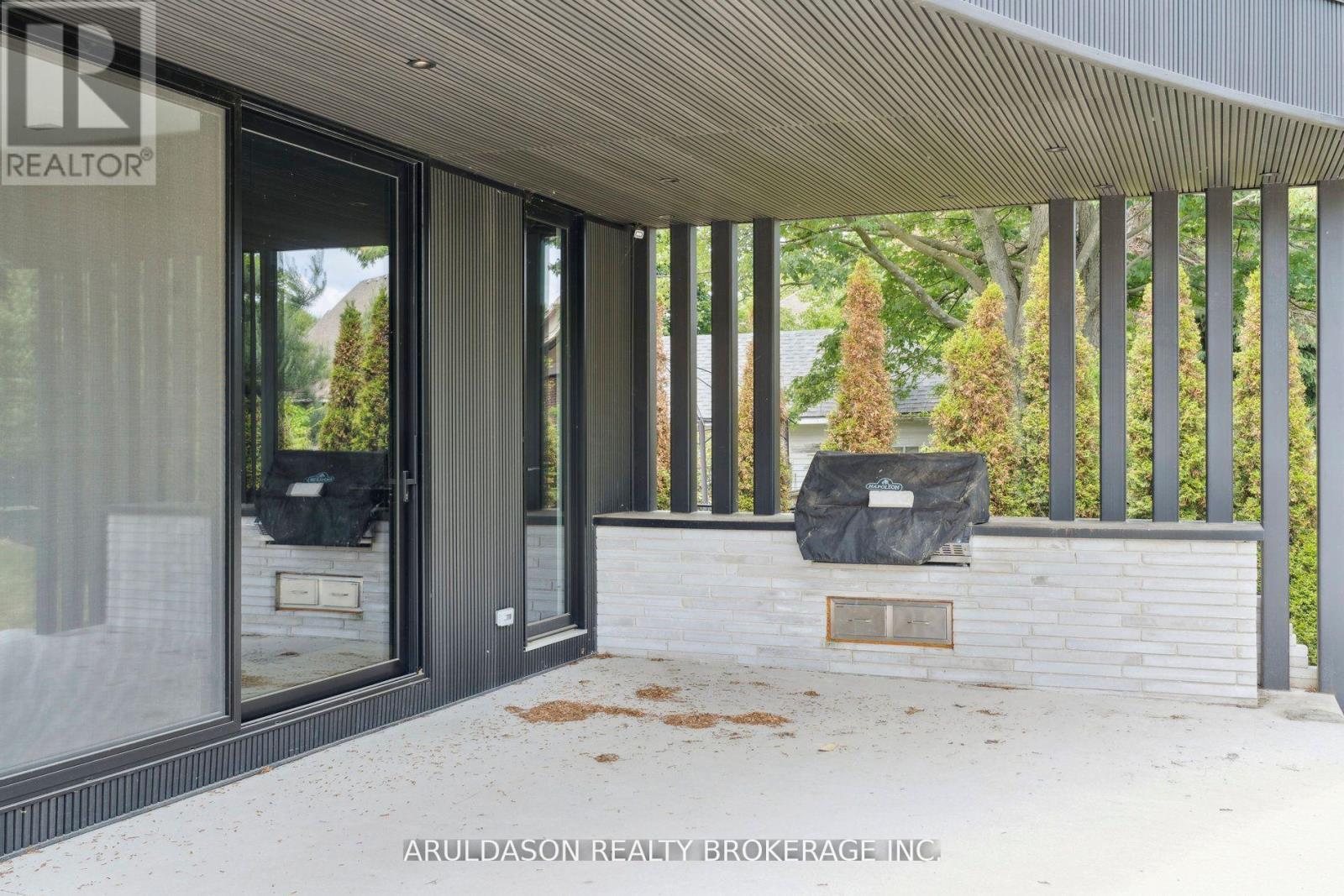 1135 Balfour Street, Pelham, Ontario  L0S 1C0 - Photo 5 - X12937234