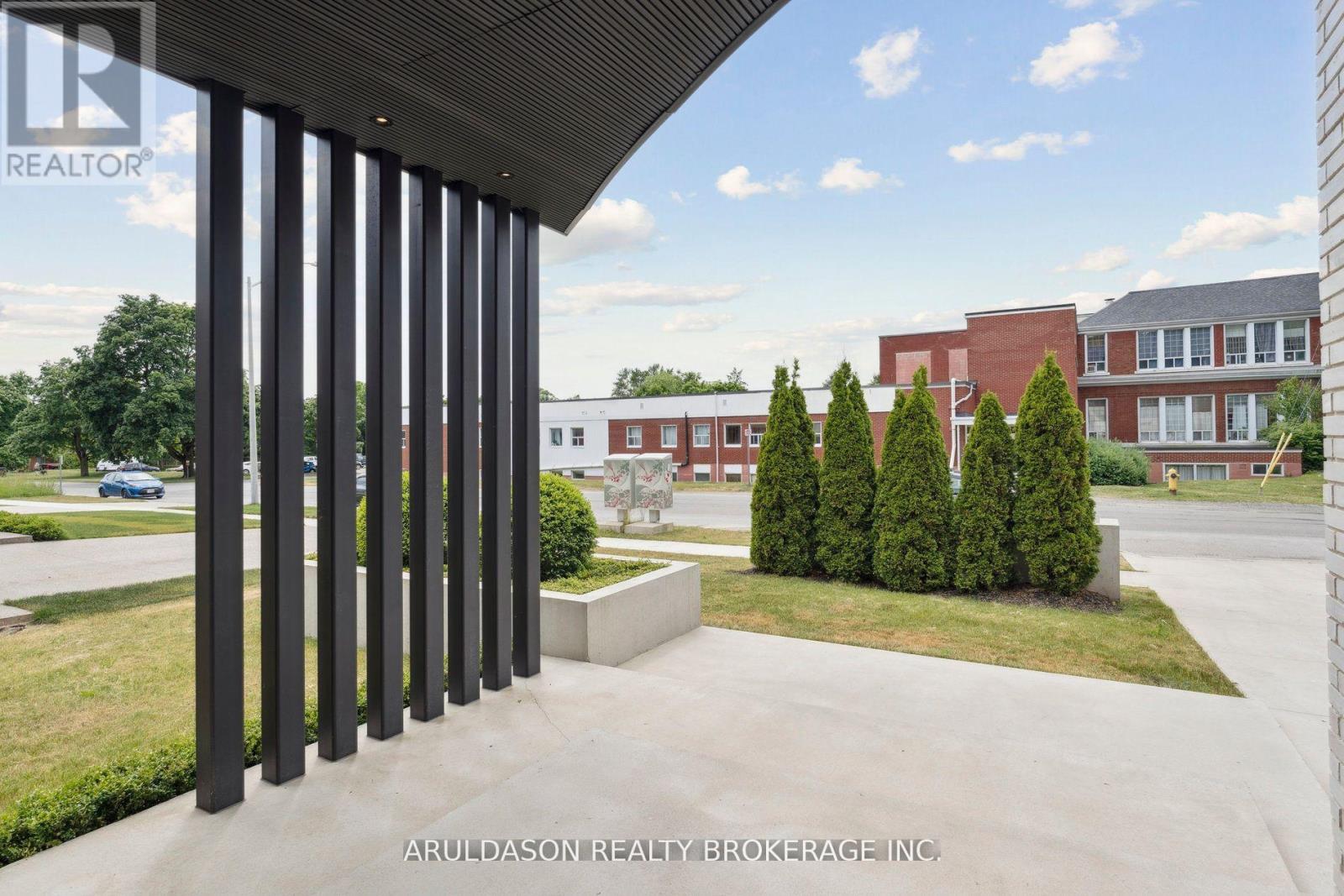 1135 Balfour Street, Pelham, Ontario  L0S 1C0 - Photo 6 - X12937234