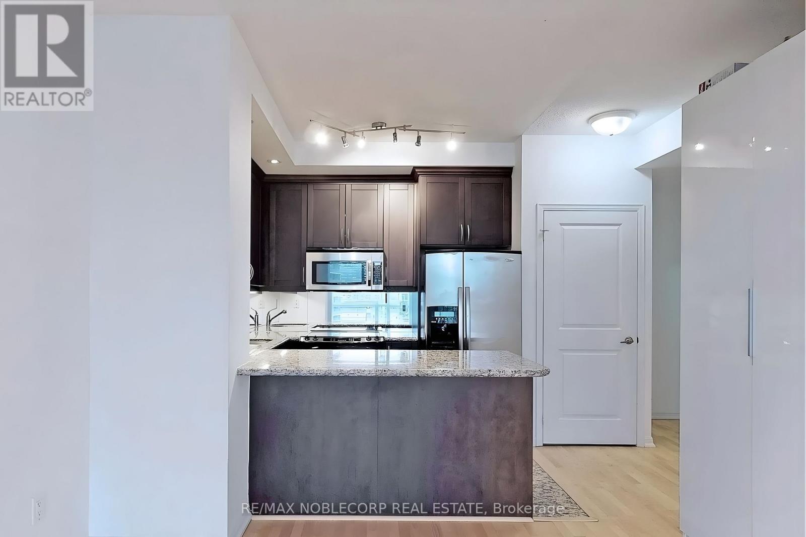 722 - 628 Fleet Street, Toronto, Ontario  M5V 1A8 - Photo 2 - C12938794