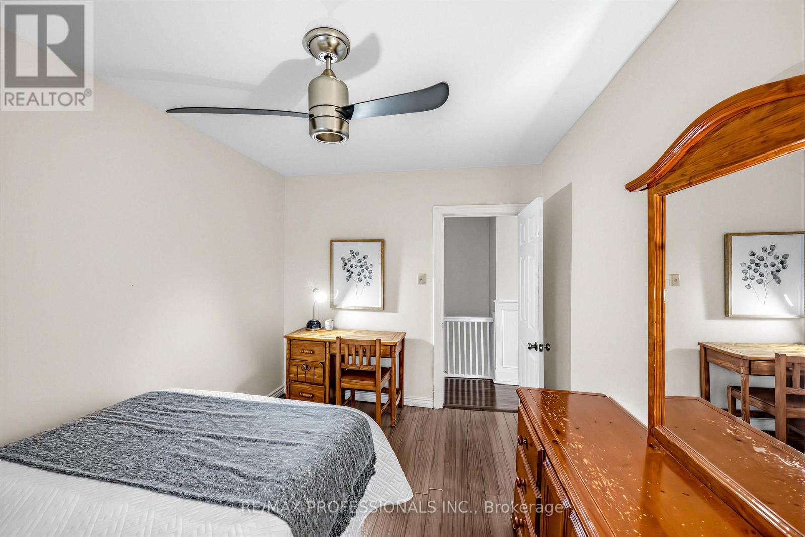 358 Roxton Road, Toronto, Ontario  M6G 3R2 - Photo 13 - C12938860
