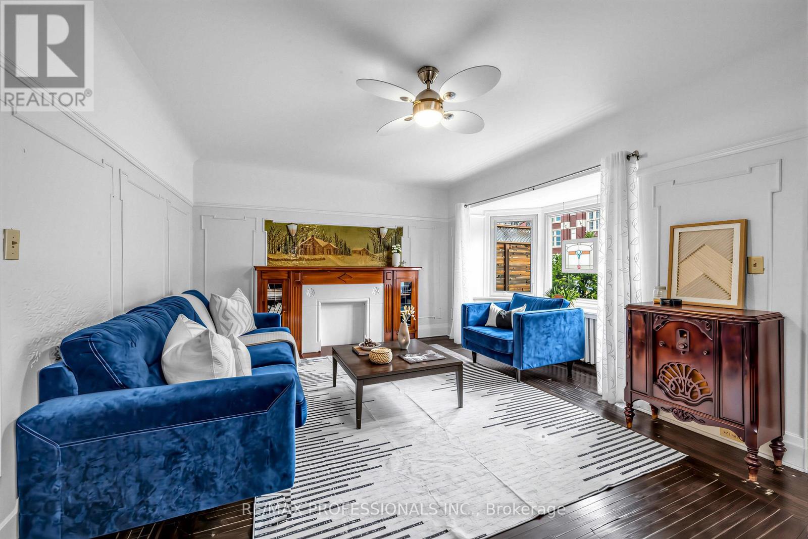 358 Roxton Road, Toronto, Ontario  M6G 3R2 - Photo 3 - C12938860