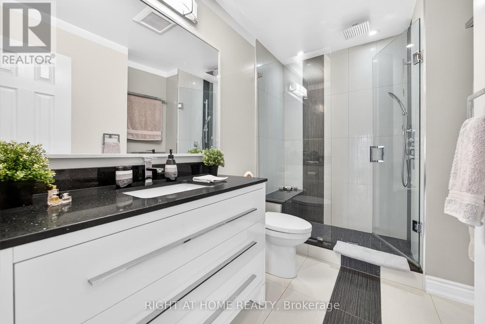 254 David Dunlap Circle, Toronto, Ontario  M3C 4C1 - Photo 20 - C12938900