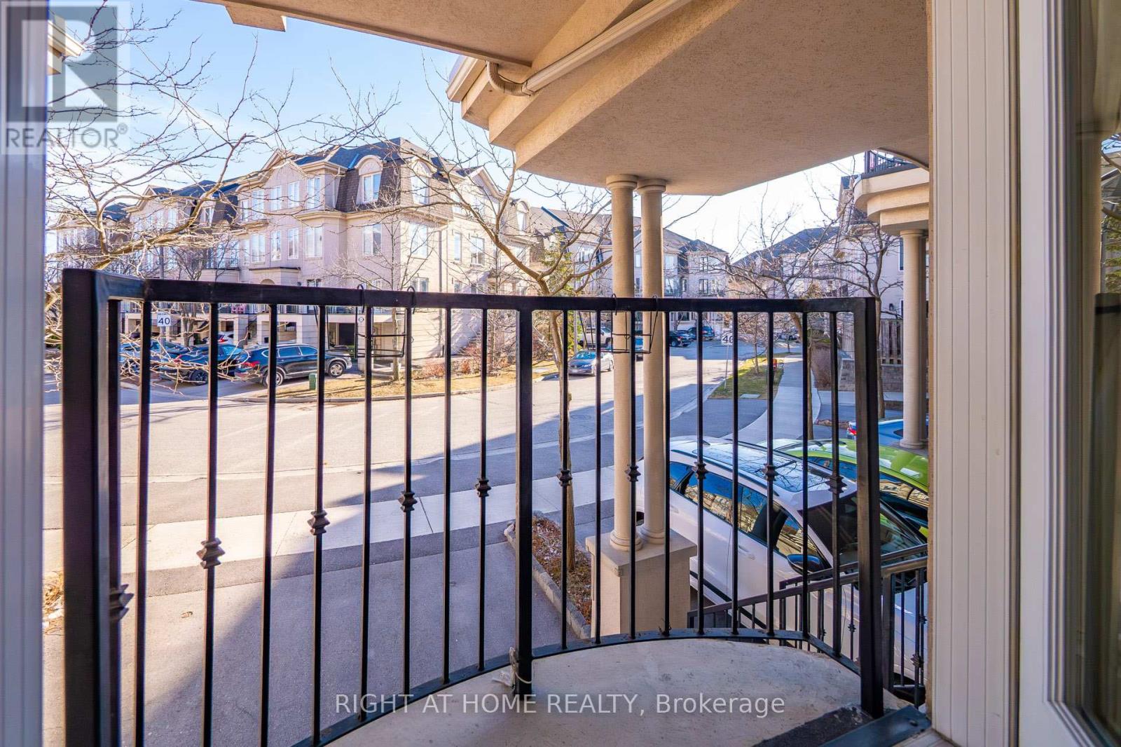 254 David Dunlap Circle, Toronto, Ontario  M3C 4C1 - Photo 8 - C12938900