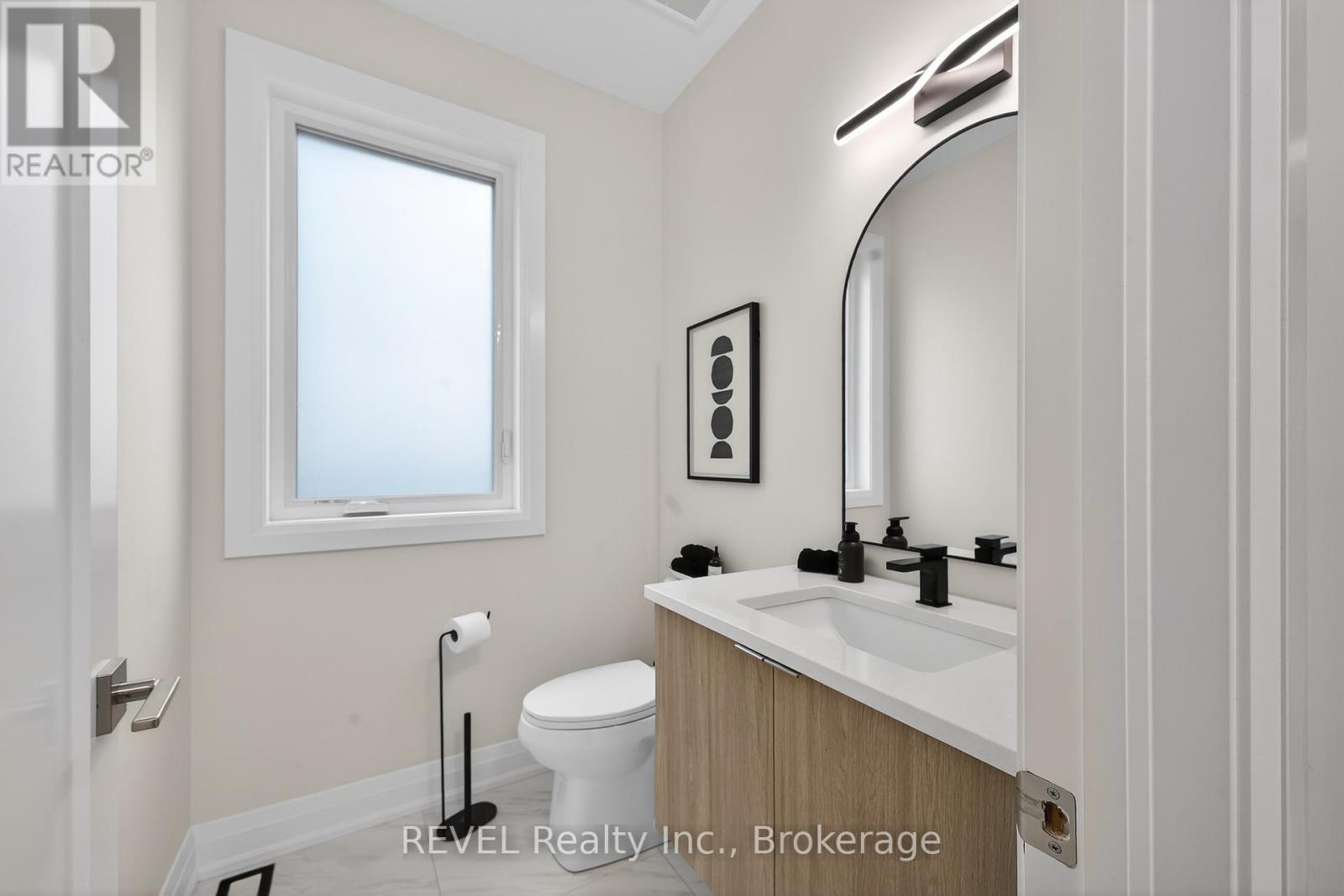 17 Arsenault Crescent, Pelham, Ontario  L0S 1E1 - Photo 9 - X12938802