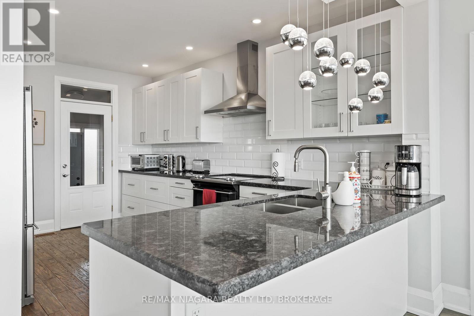 2952 North Shore (Regional Rd 3) Drive E, Haldimand, Ontario  N0A 1K0 - Photo 14 - X12938926