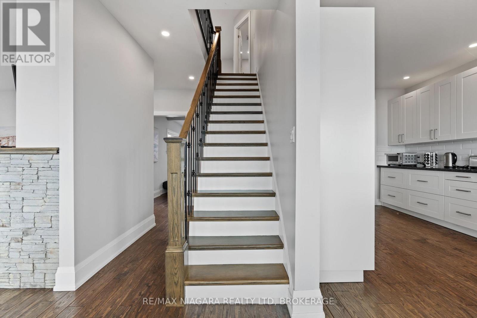 2952 North Shore (Regional Rd 3) Drive E, Haldimand, Ontario  N0A 1K0 - Photo 21 - X12938926