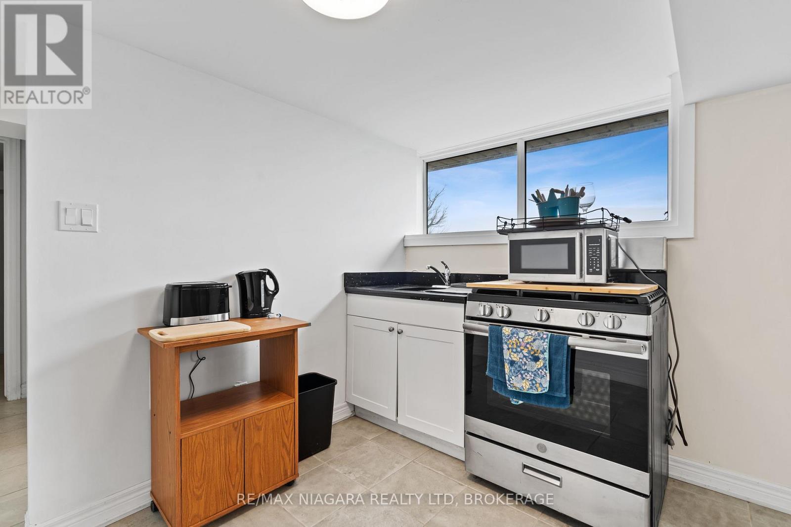 2952 North Shore (Regional Rd 3) Drive E, Haldimand, Ontario  N0A 1K0 - Photo 33 - X12938926