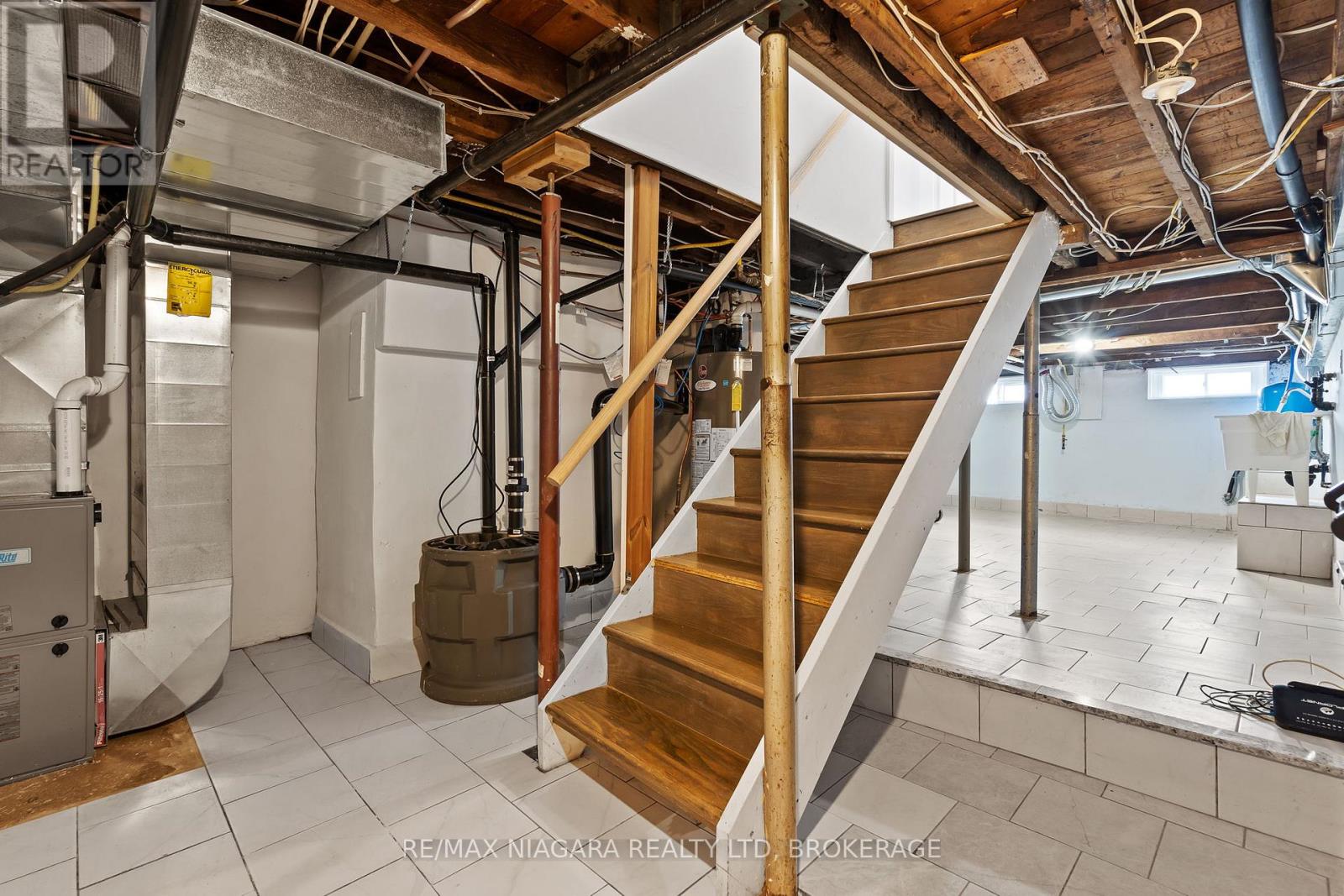 2952 North Shore (Regional Rd 3) Drive E, Haldimand, Ontario  N0A 1K0 - Photo 37 - X12938926