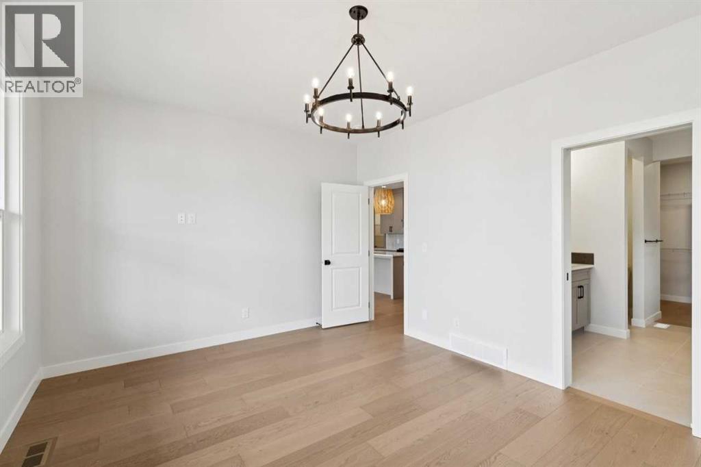 640 Shawnee Terrace SW, Calgary, Alberta  T2Y 0X5 - Photo 16 - A2296272