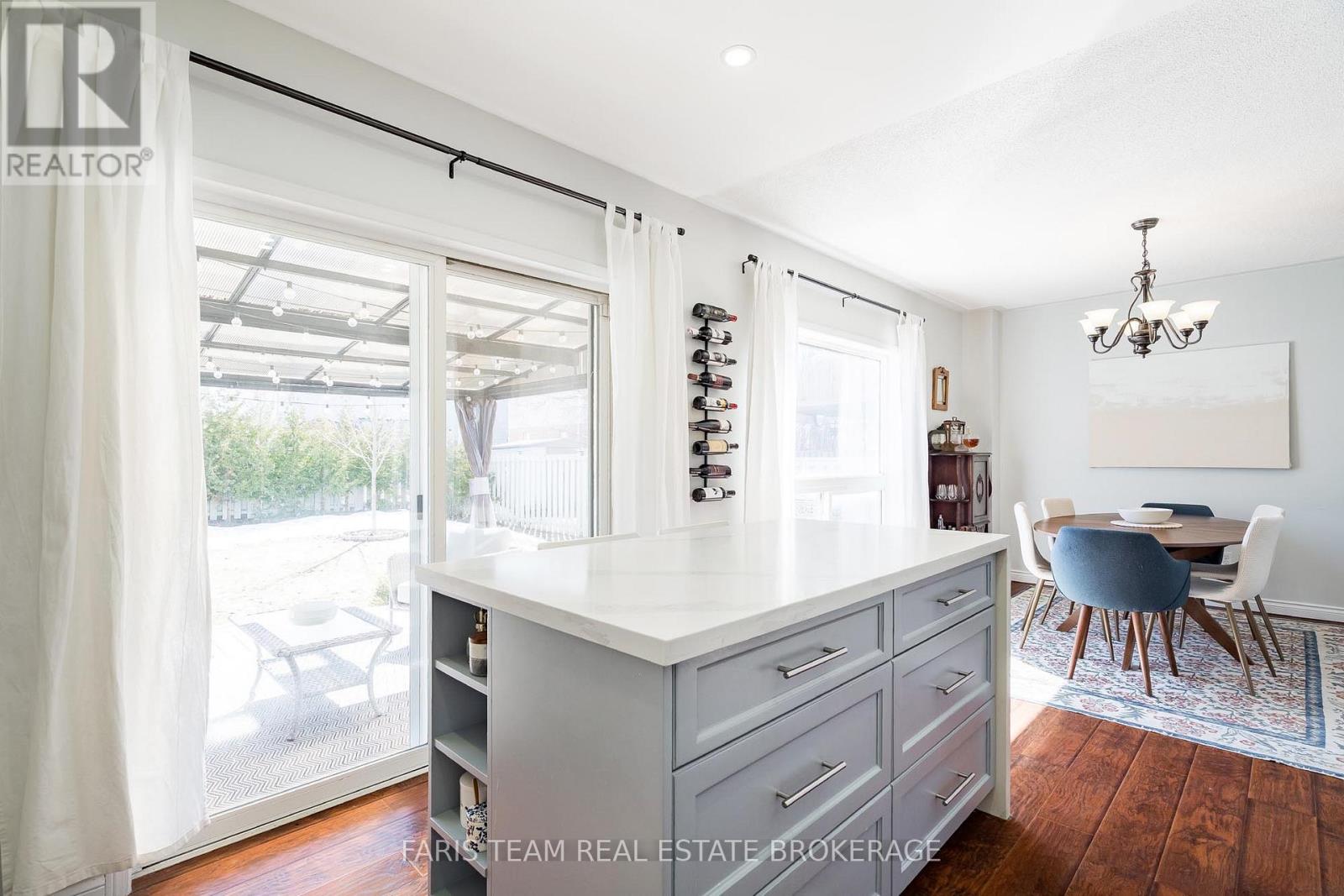 17 Truax Crescent, Essa, Ontario  L0M 1B4 - Photo 11 - N12938798