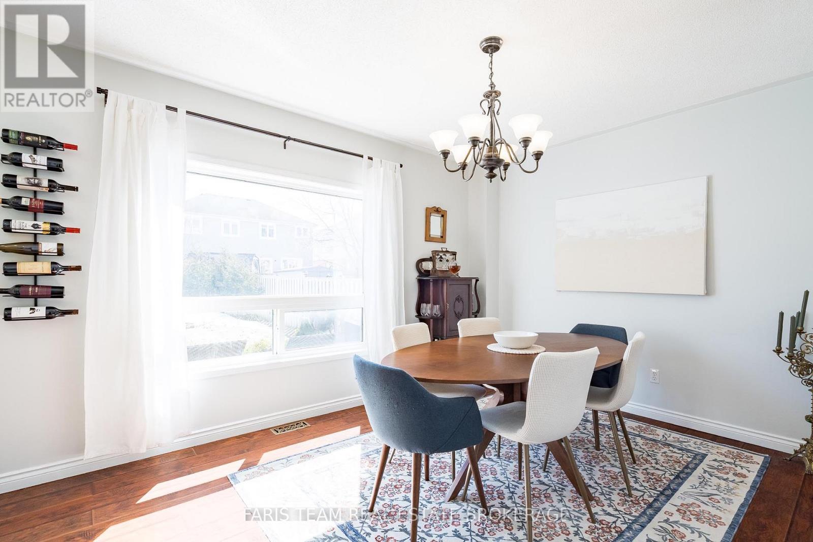 17 Truax Crescent, Essa, Ontario  L0M 1B4 - Photo 13 - N12938798