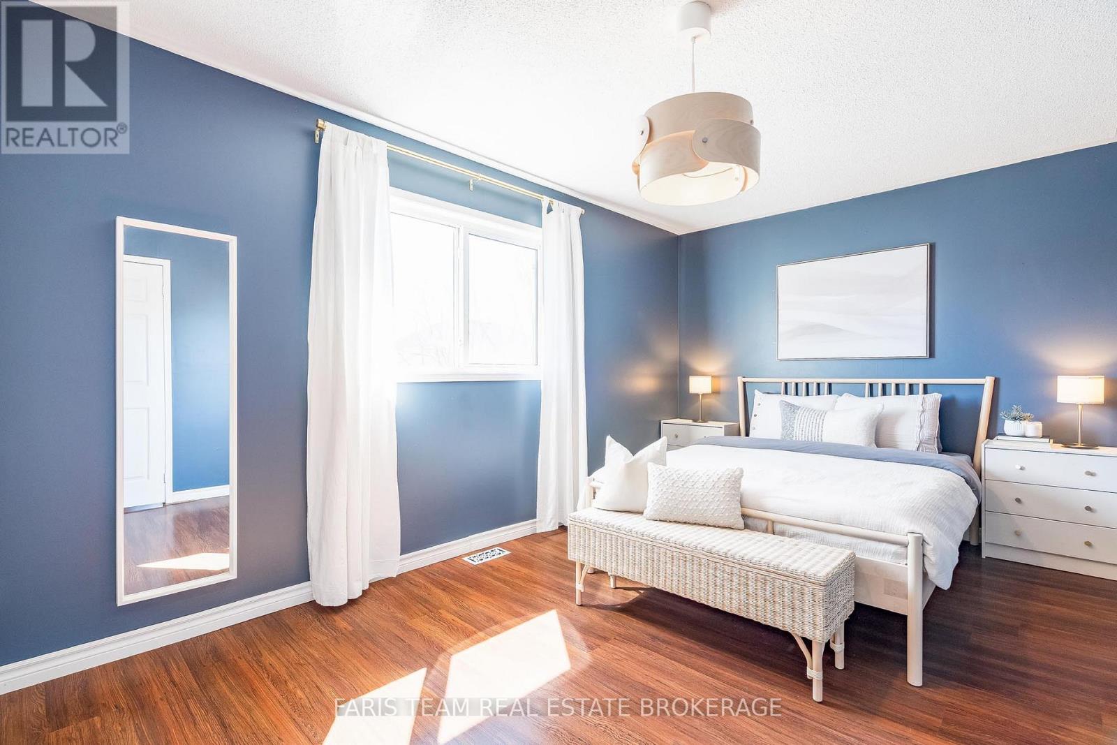 17 Truax Crescent, Essa, Ontario  L0M 1B4 - Photo 19 - N12938798