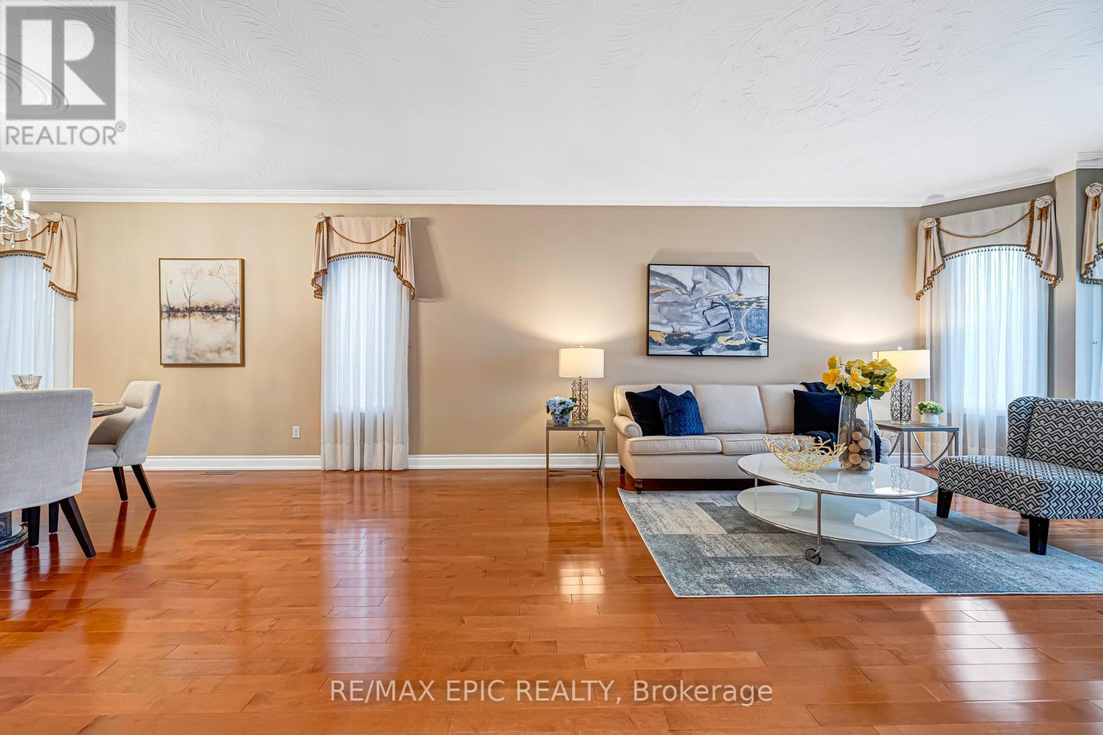 11 Palace Court, Richmond Hill, Ontario  L4B 4C3 - Photo 6 - N12938800