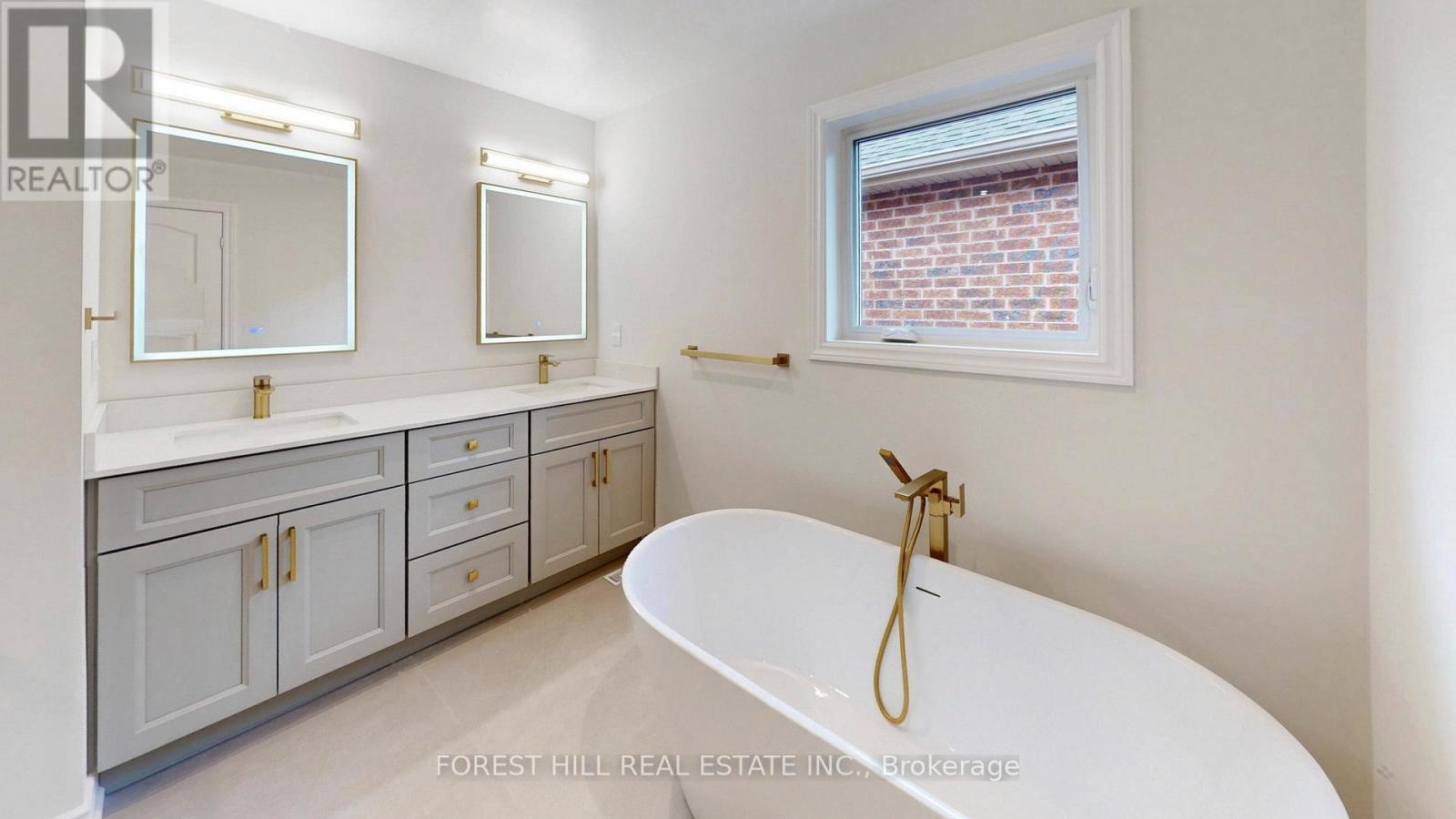 10 Reddenhurst Crescent, Georgina, Ontario  L4P 4G1 - Photo 30 - N12938824