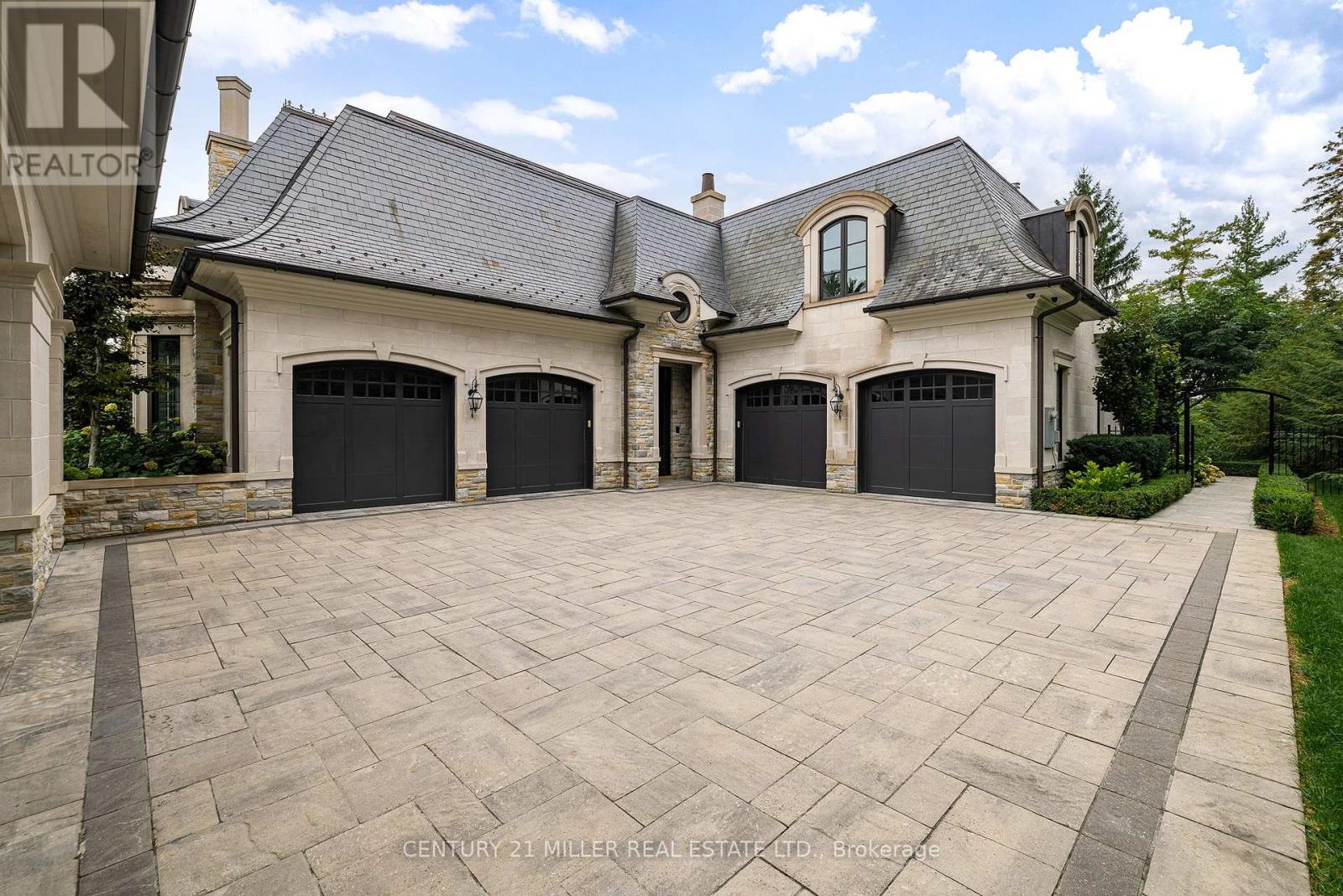 121 Rebecca Court, Vaughan, Ontario  L6A 1G2 - Photo 3 - N12938848