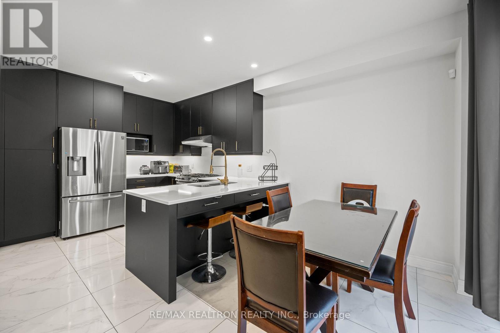 10 Neilly Terrace, Bradford West Gwillimbury, Ontario  L3Z 4K9 - Photo 21 - N12938870