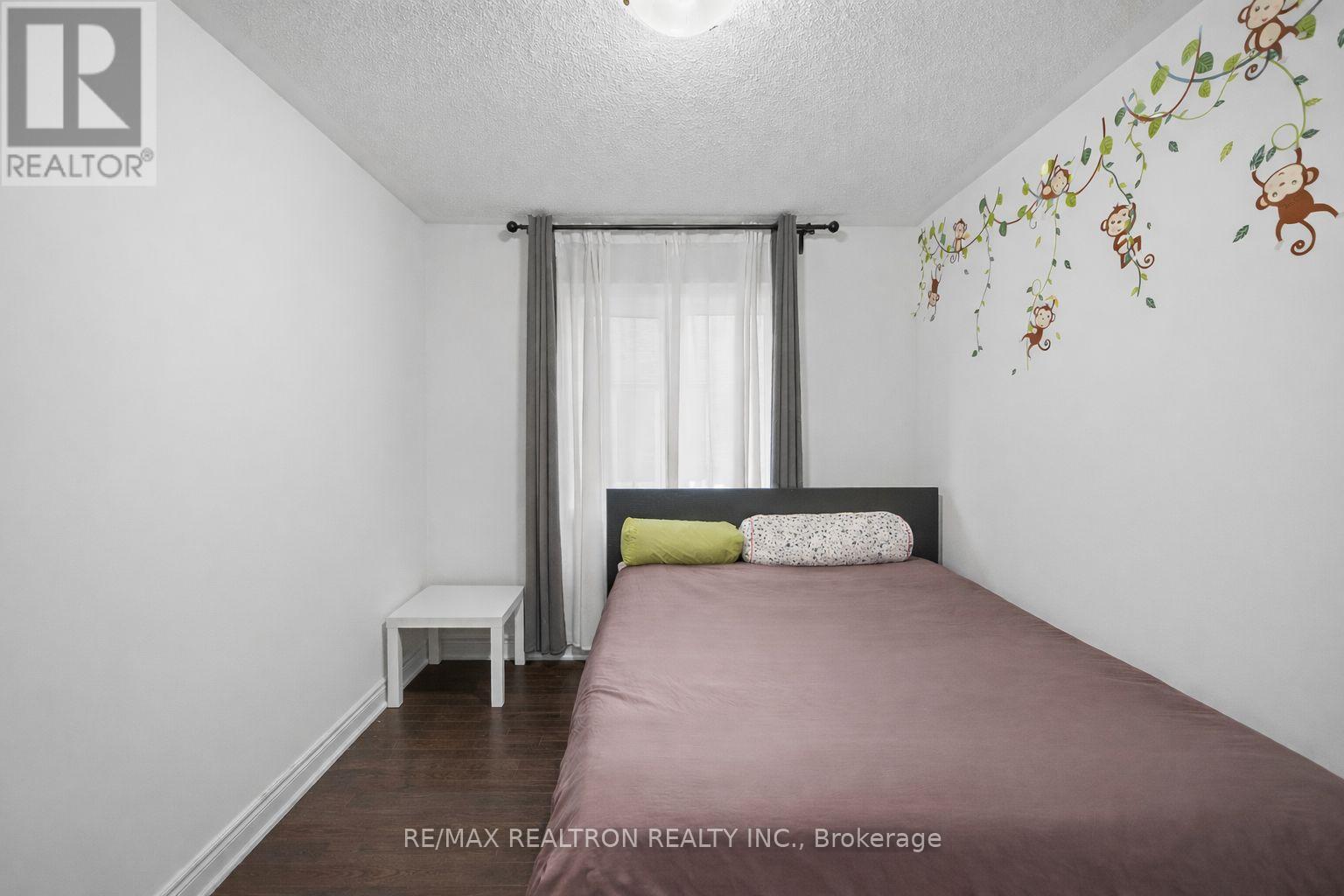 10 Neilly Terrace, Bradford West Gwillimbury, Ontario  L3Z 4K9 - Photo 33 - N12938870