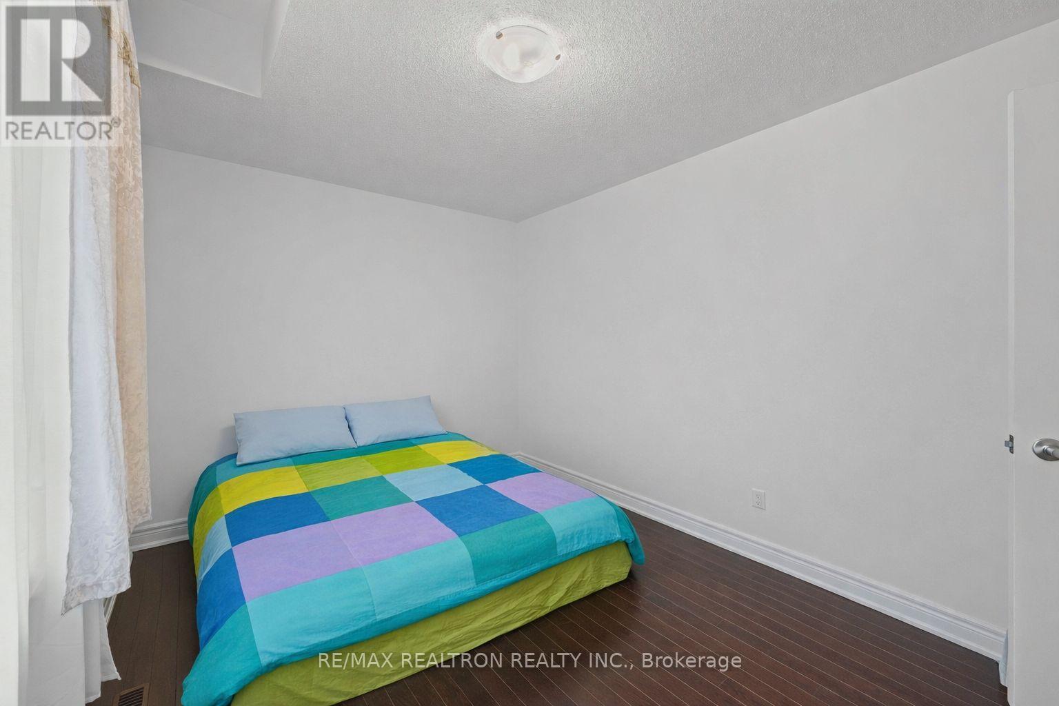 10 Neilly Terrace, Bradford West Gwillimbury, Ontario  L3Z 4K9 - Photo 35 - N12938870