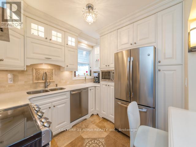 Main Floor - 350 Taylor Mills Drive N, Richmond Hill, Ontario  L4C 2T9 - Photo 4 - N12938940