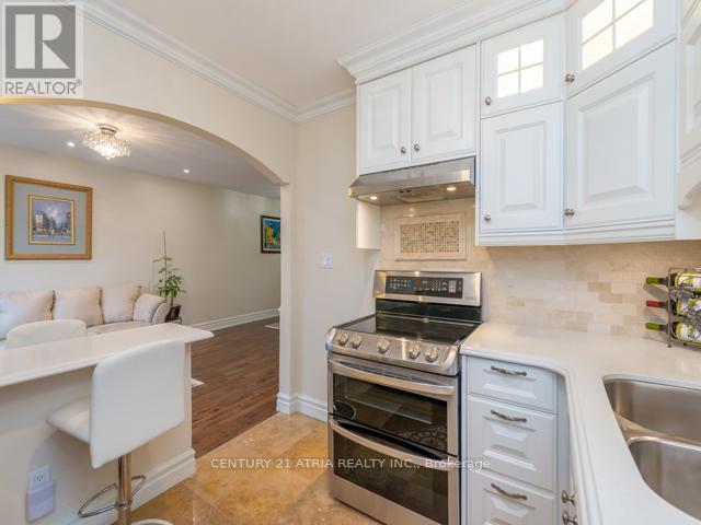 Main Floor - 350 Taylor Mills Drive N, Richmond Hill, Ontario  L4C 2T9 - Photo 5 - N12938940