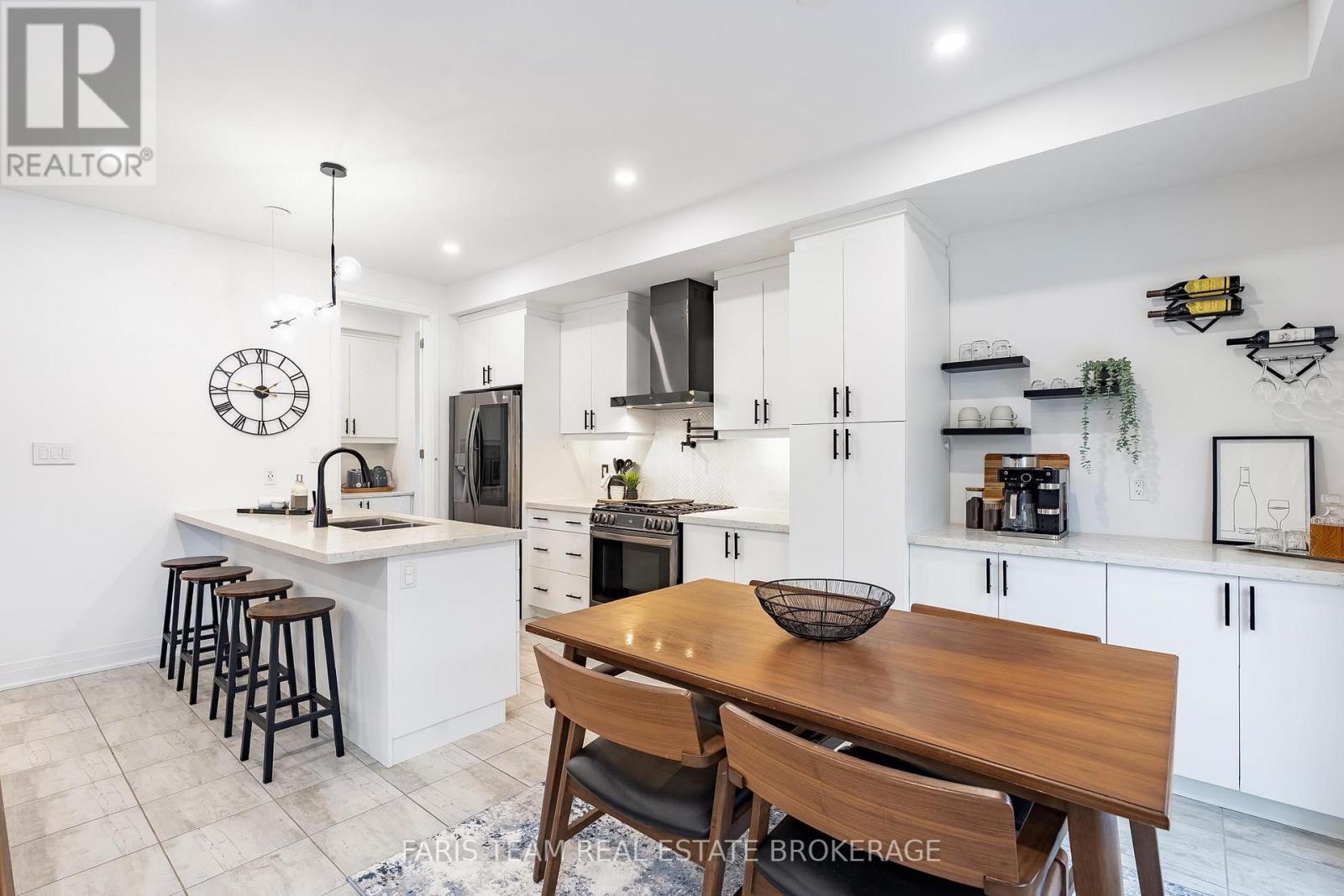 160 Franklin Trail, Barrie, Ontario  L9J 0J1 - Photo 8 - S12938844