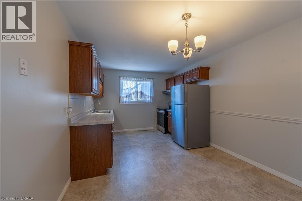 24 Oakhill Drive Unit# C, Brantford, Ontario  N3T 1R1 - Photo 10 - 40815003