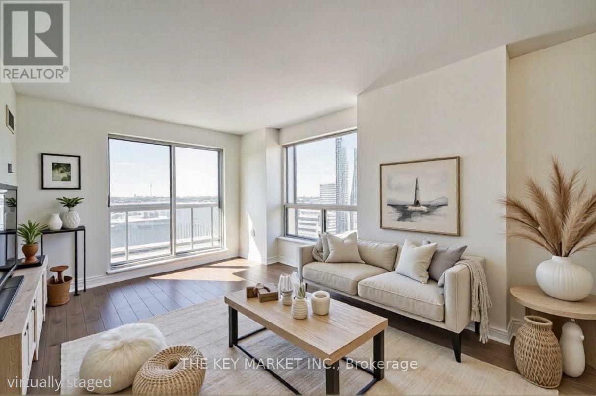 2007 - 21 HILLCREST AVENUE, Toronto, Ontario