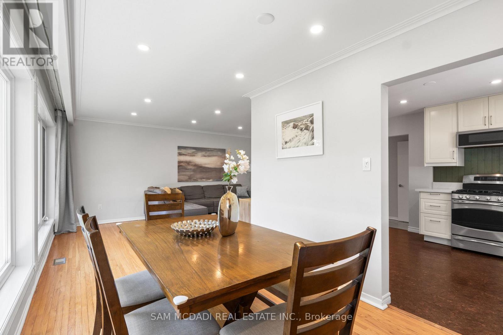 1987 Deanhome Road, Mississauga, Ontario  L5J 2K6 - Photo 11 - W12938846