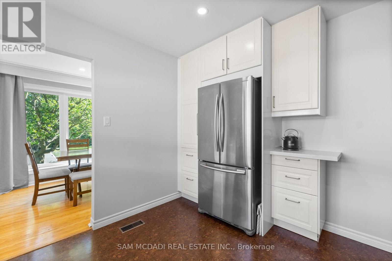 1987 Deanhome Road, Mississauga, Ontario  L5J 2K6 - Photo 14 - W12938846