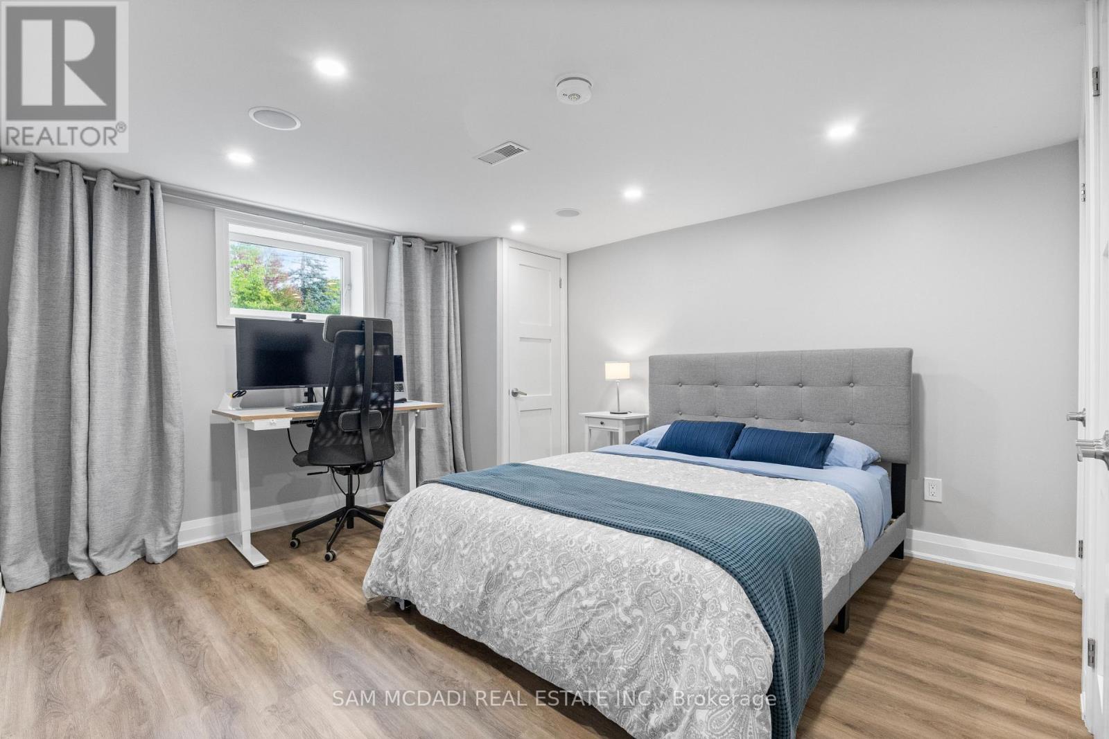 1987 Deanhome Road, Mississauga, Ontario  L5J 2K6 - Photo 32 - W12938846