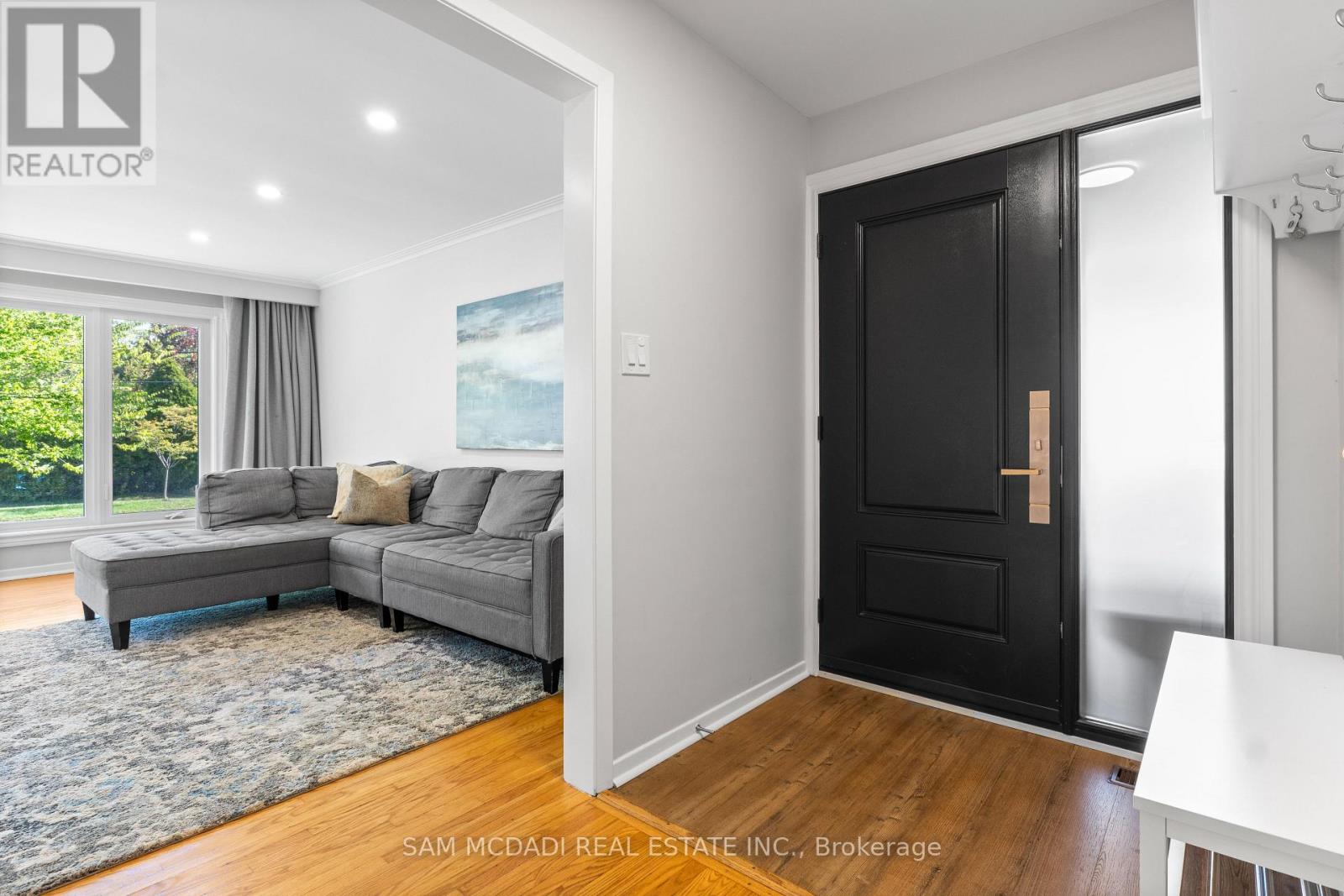 1987 Deanhome Road, Mississauga, Ontario  L5J 2K6 - Photo 6 - W12938846