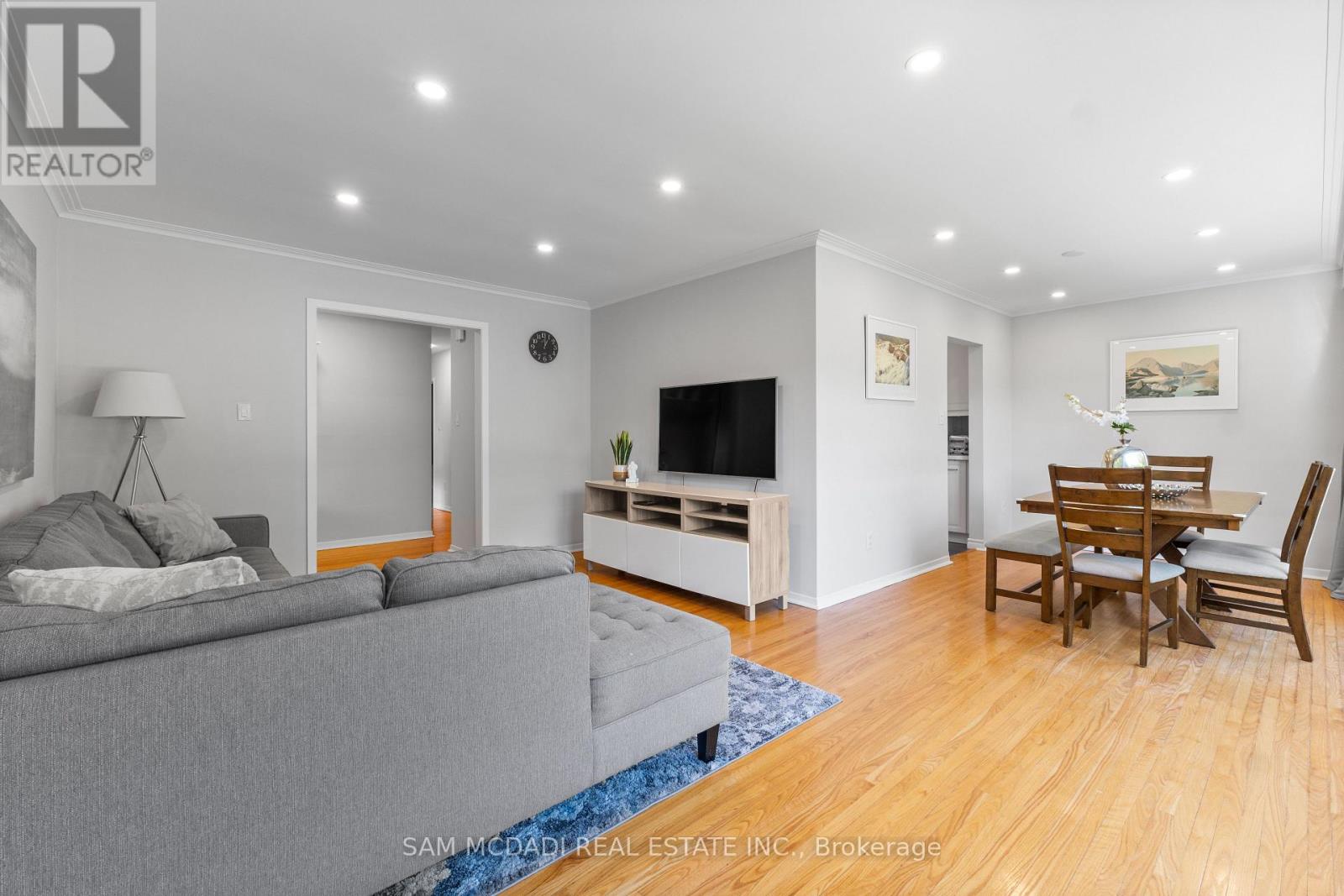 1987 Deanhome Road, Mississauga, Ontario  L5J 2K6 - Photo 7 - W12938846