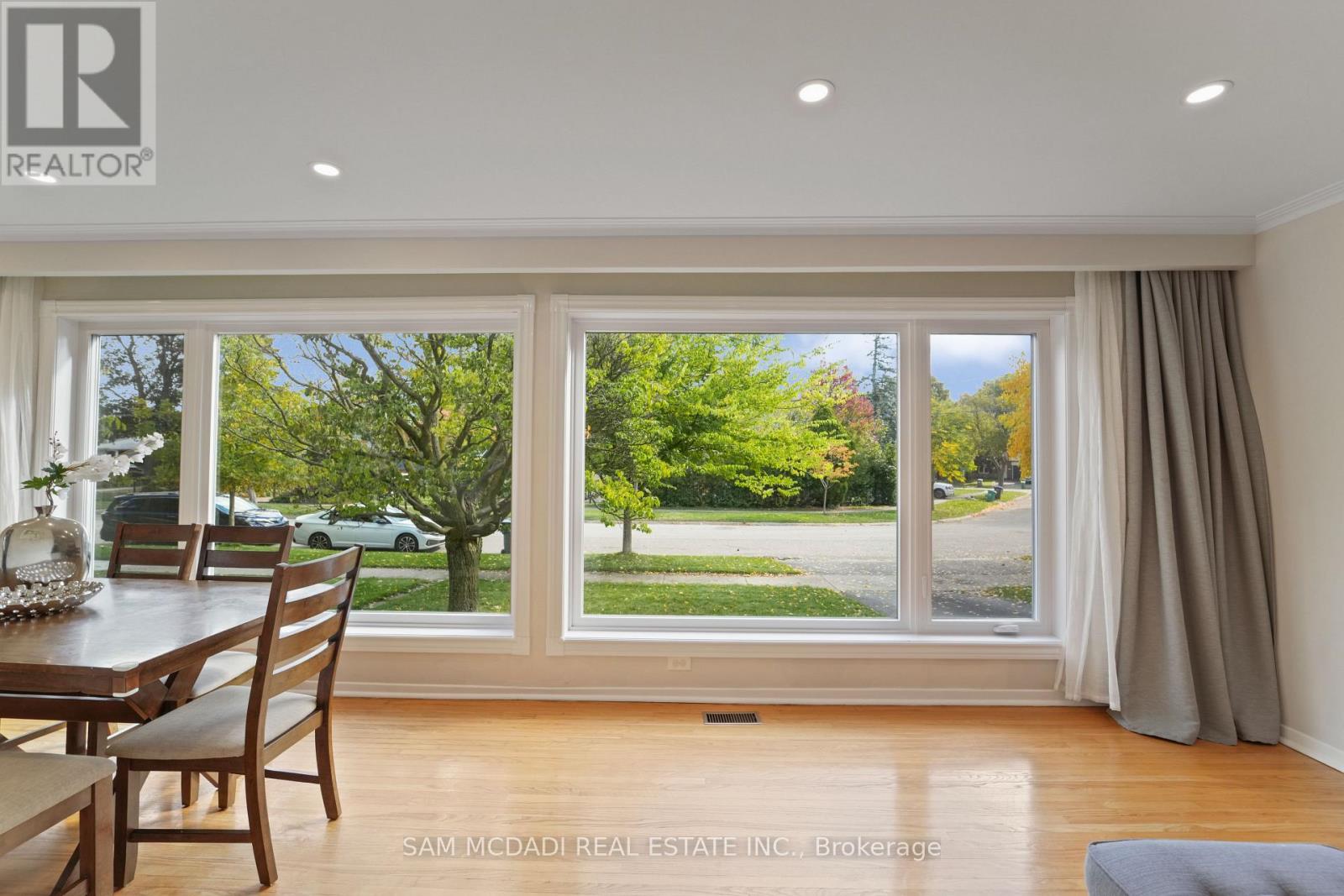 1987 Deanhome Road, Mississauga, Ontario  L5J 2K6 - Photo 8 - W12938846