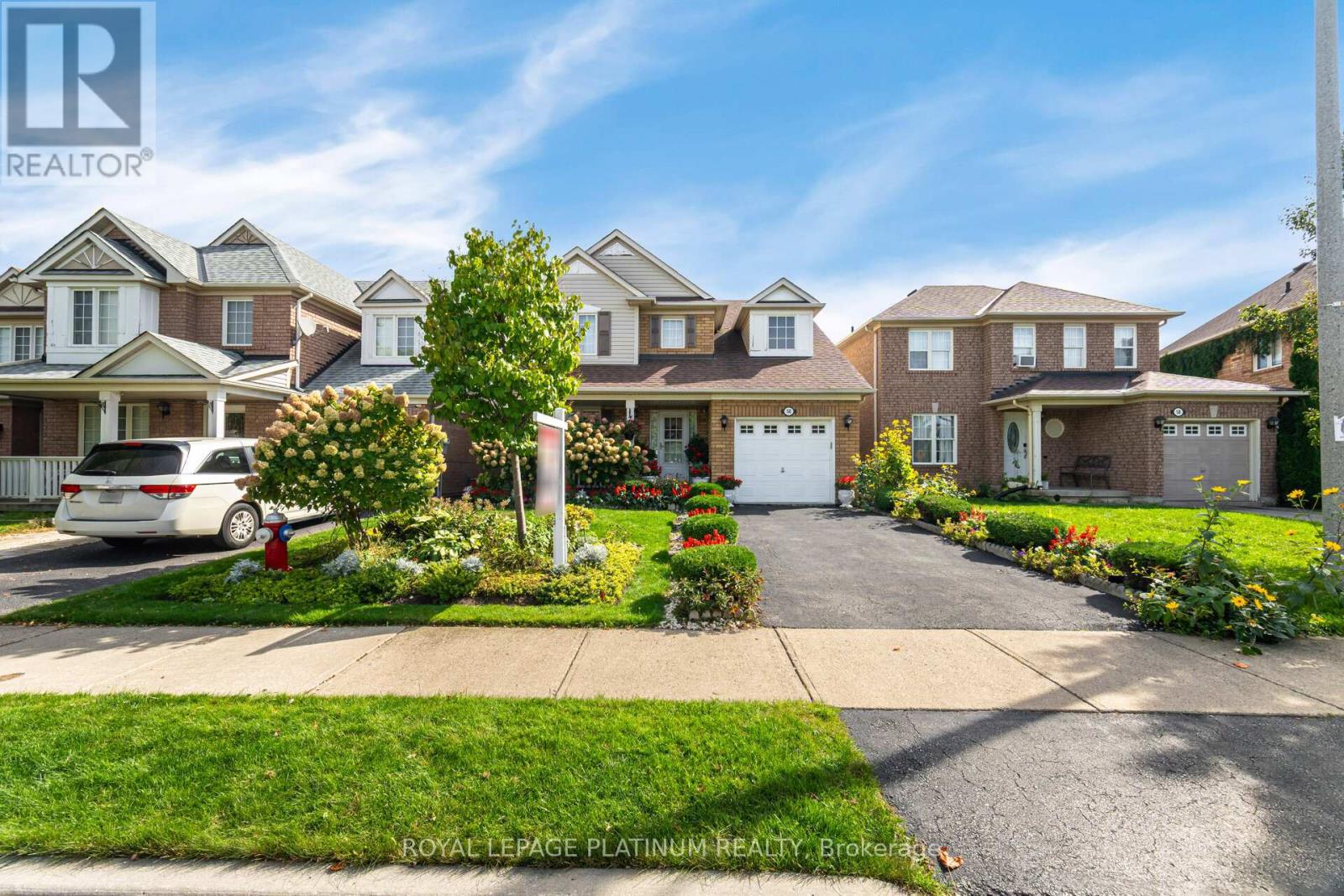 56 Vista Green Crescent, Brampton, Ontario  L7A 2S4 - Photo 4 - W12938894