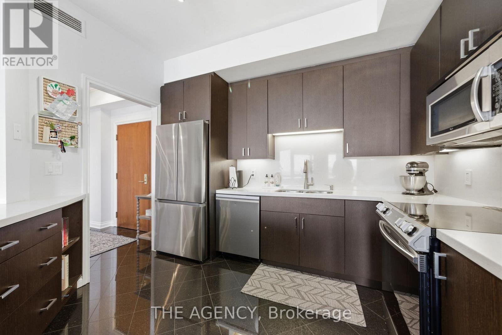 4502 - 1 Palace Pier Court, Toronto, Ontario  M8V 3W9 - Photo 5 - W12938928