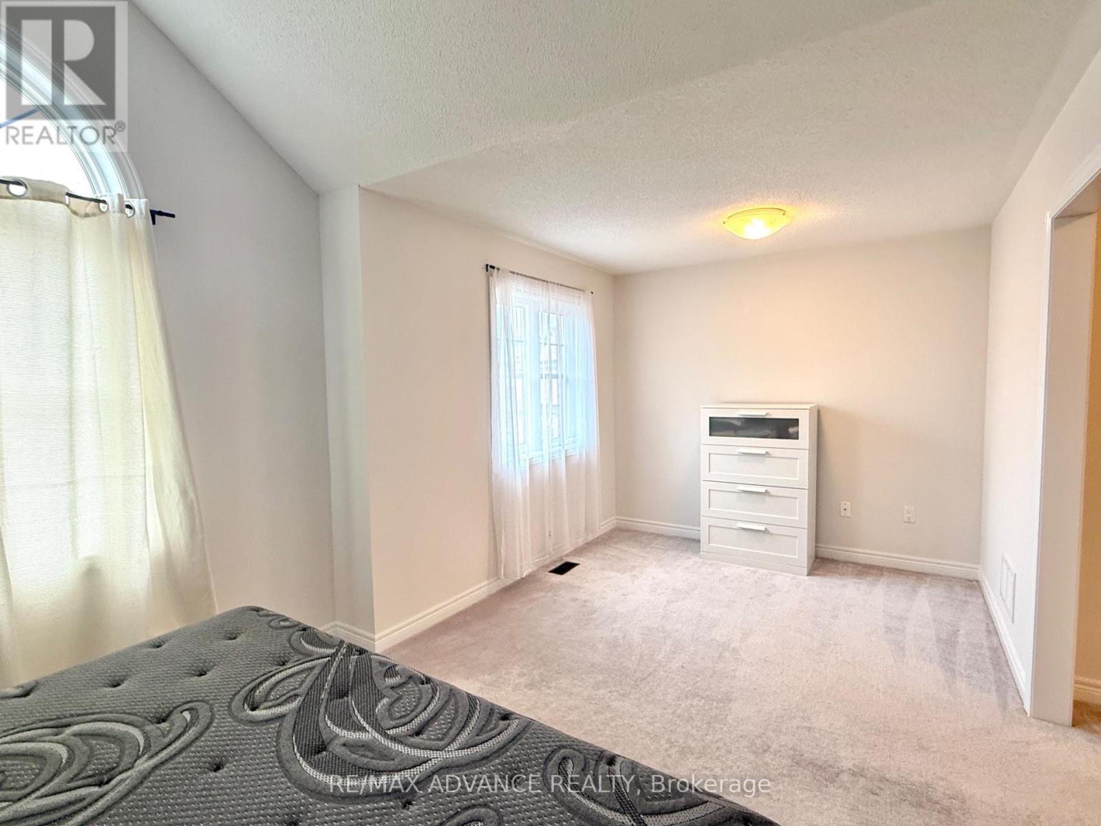 65 Princess Diana Drive, Markham, Ontario  L6C 0G9 - Photo 14 - N12935248