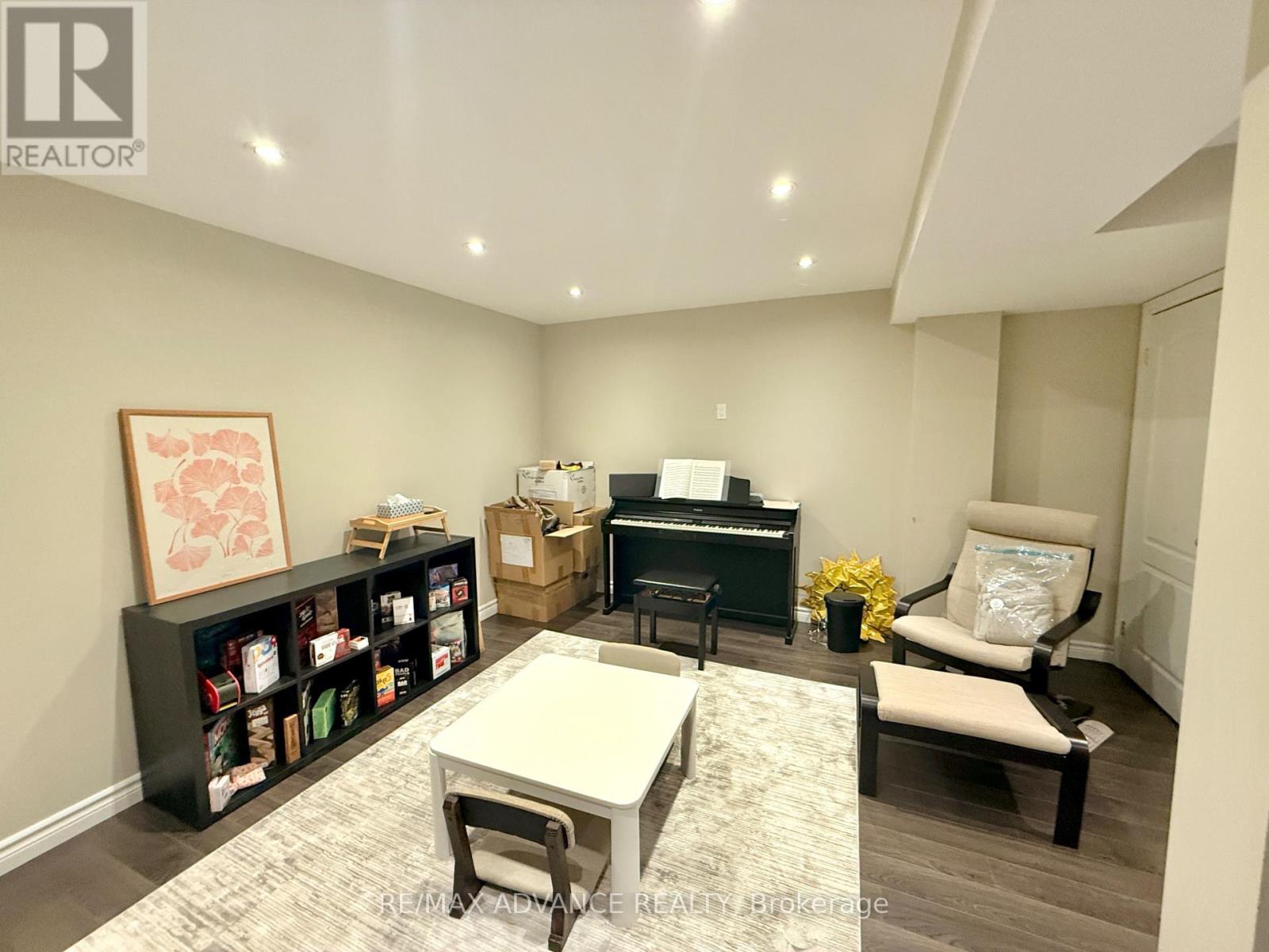 65 Princess Diana Drive, Markham, Ontario  L6C 0G9 - Photo 24 - N12935248