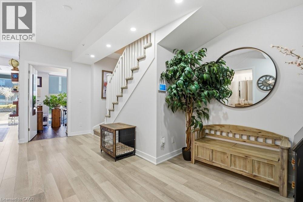 5220 Dundas Street Unit# D211, Burlington, Ontario  L7L 0J4 - Photo 3 - 40816396