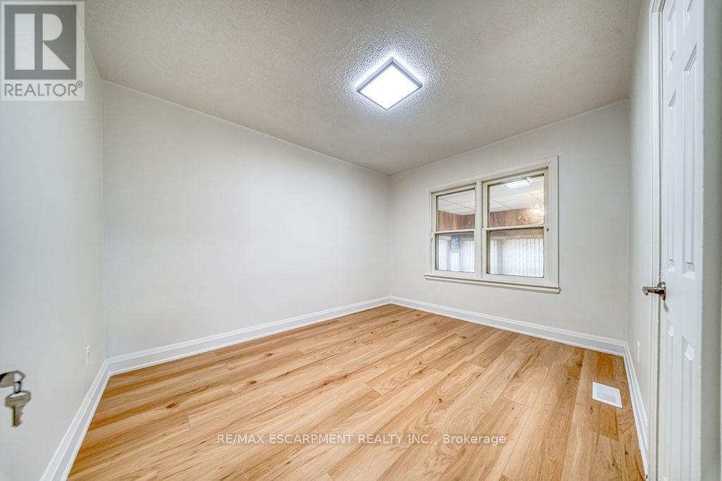 22 David Avenue, Hamilton, Ontario  L9A 3V1 - Photo 20 - X12938786