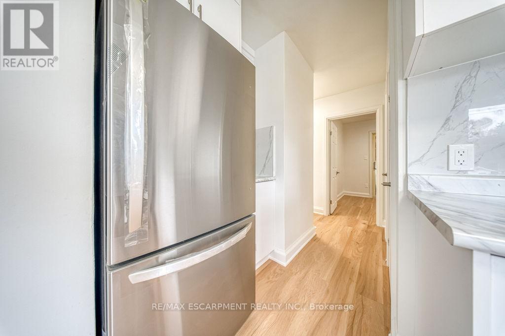 22 David Avenue, Hamilton, Ontario  L9A 3V1 - Photo 6 - X12938786