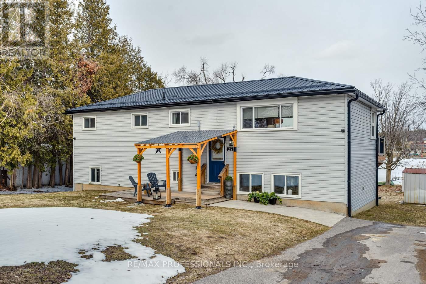 22 Lawrence Street N, Kawartha Lakes, Ontario  K9J 6X3 - Photo 3 - X12938856