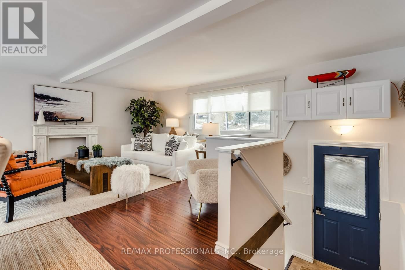 22 Lawrence Street N, Kawartha Lakes, Ontario  K9J 6X3 - Photo 6 - X12938856