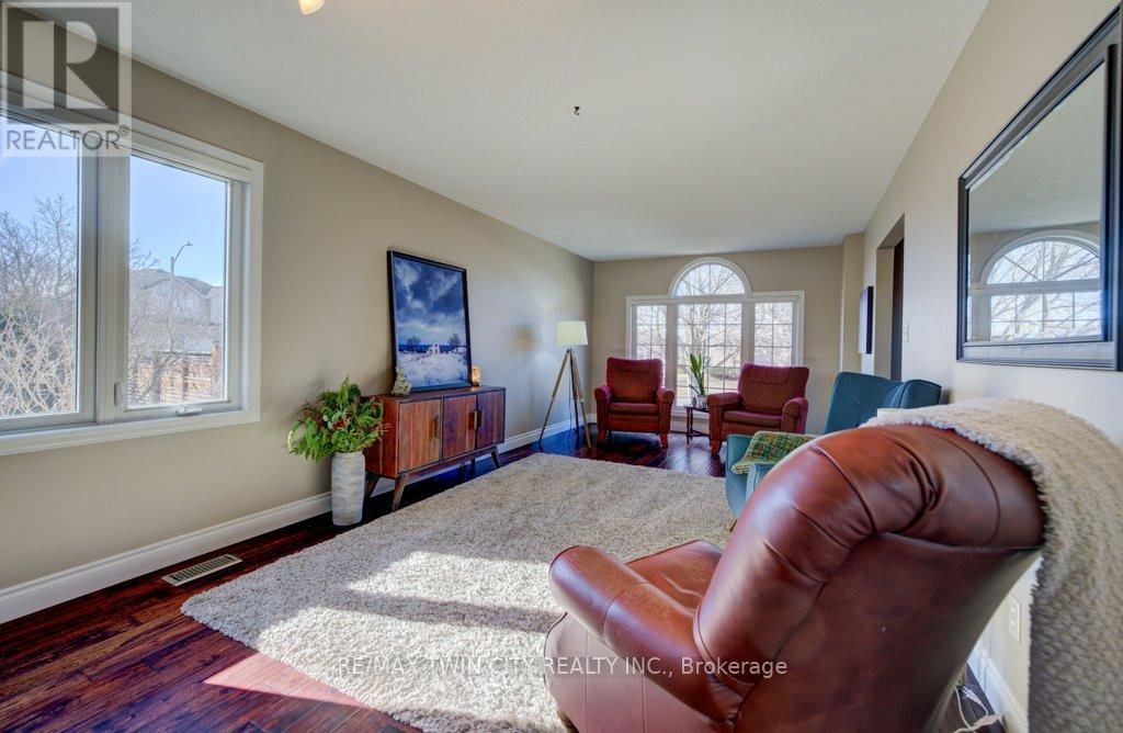 640 Heathcliffe Place, Waterloo, Ontario  N2T 2P3 - Photo 17 - X12938866