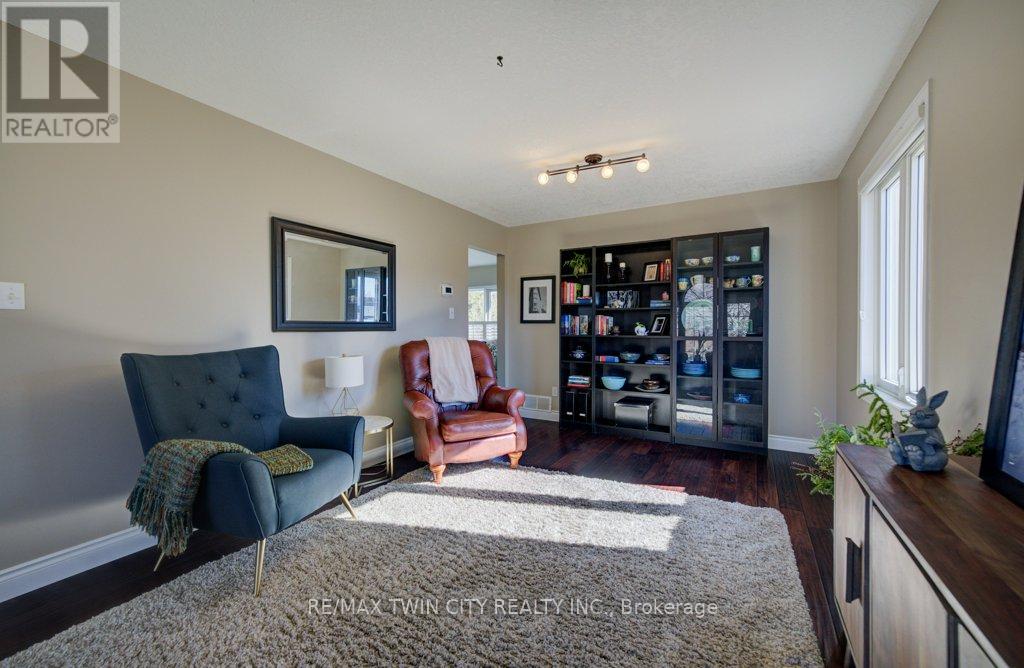 640 Heathcliffe Place, Waterloo, Ontario  N2T 2P3 - Photo 19 - X12938866